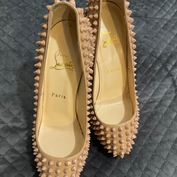 Shoe Craze - Picture 3 of 3